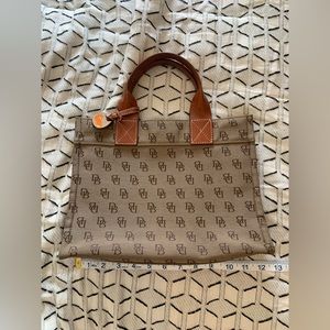 RARE VINTAGE GEM // Dooney & Bourke Mini Tote in Brown/Tan